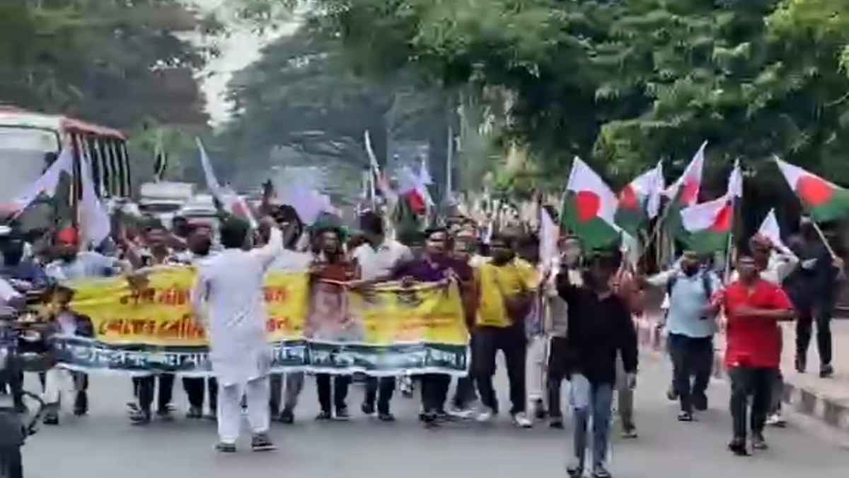 গণভবনের সামনে যুবলীগের মিছিল, ঘটনাস্থল নিয়ে দুই ওসির ভিন্ন বক্তব্য