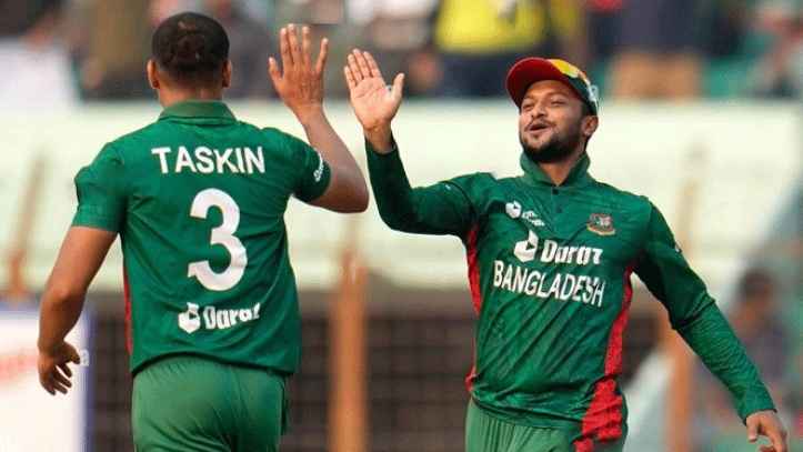 বাংলাদেশের পাঁচ ক্রিকেটারসহ লঙ্কা লিগে কে কোন দলে