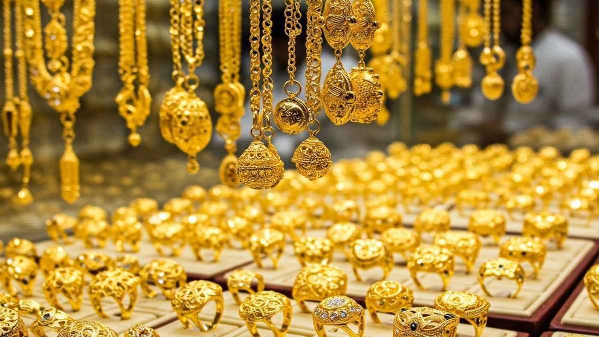 বিশ্ববাজারে আরও কমল স্বর্ণের দাম