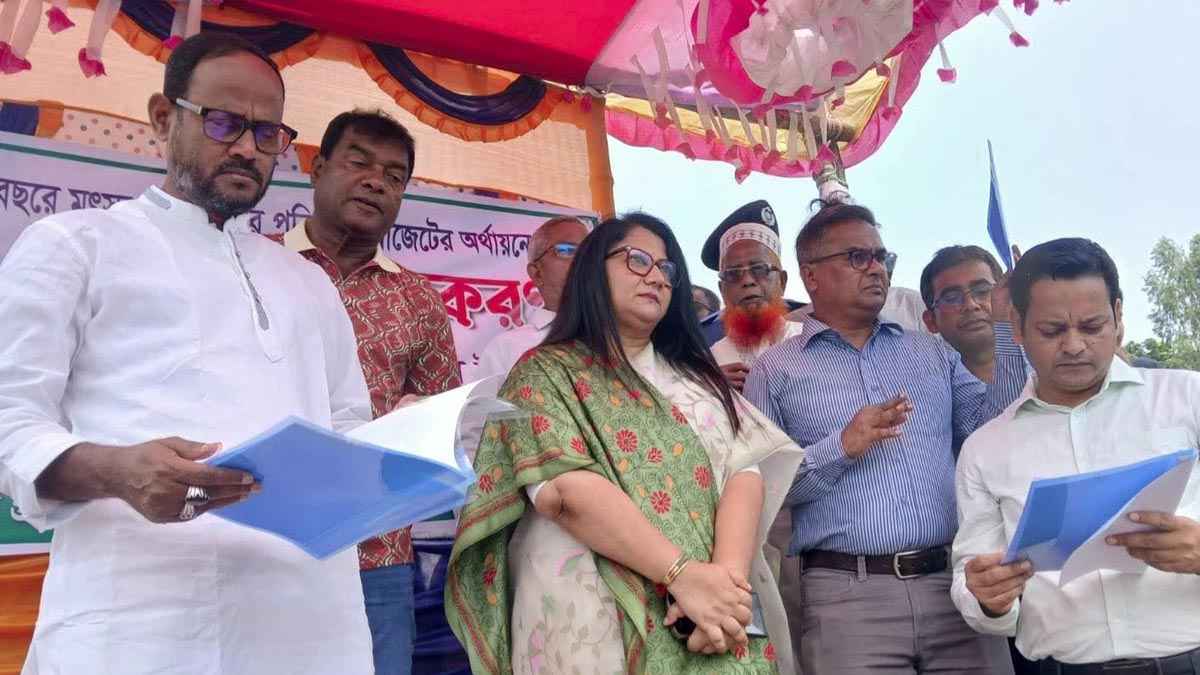 দেশীয় মাছ টিকিয়ে রাখতে হলে উৎপাদন বাড়াতে হবে: প্রতিমন্ত্রী টুকু