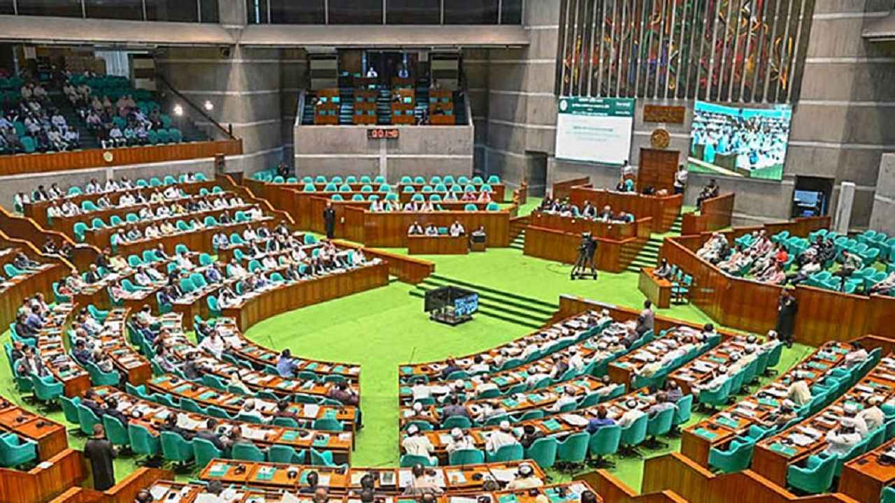 করমুক্ত আয়সীমা চার লাখ টাকা, ব্যাংক হিসাব খুলতে লাগবে না টিআইএন