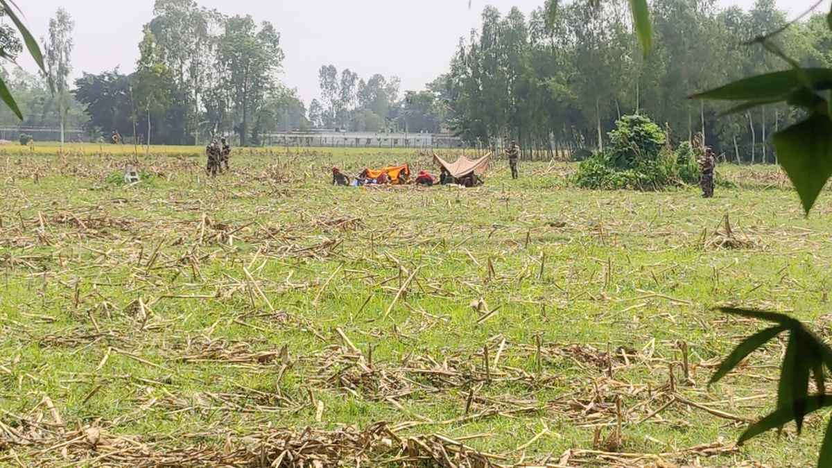 ৪৮ ঘণ্টা পর ঠাকুরগাঁওয়ের শূন্যরেখা থেকে ১১ জনকে সরিয়ে নিয়েছে বিএসএফ