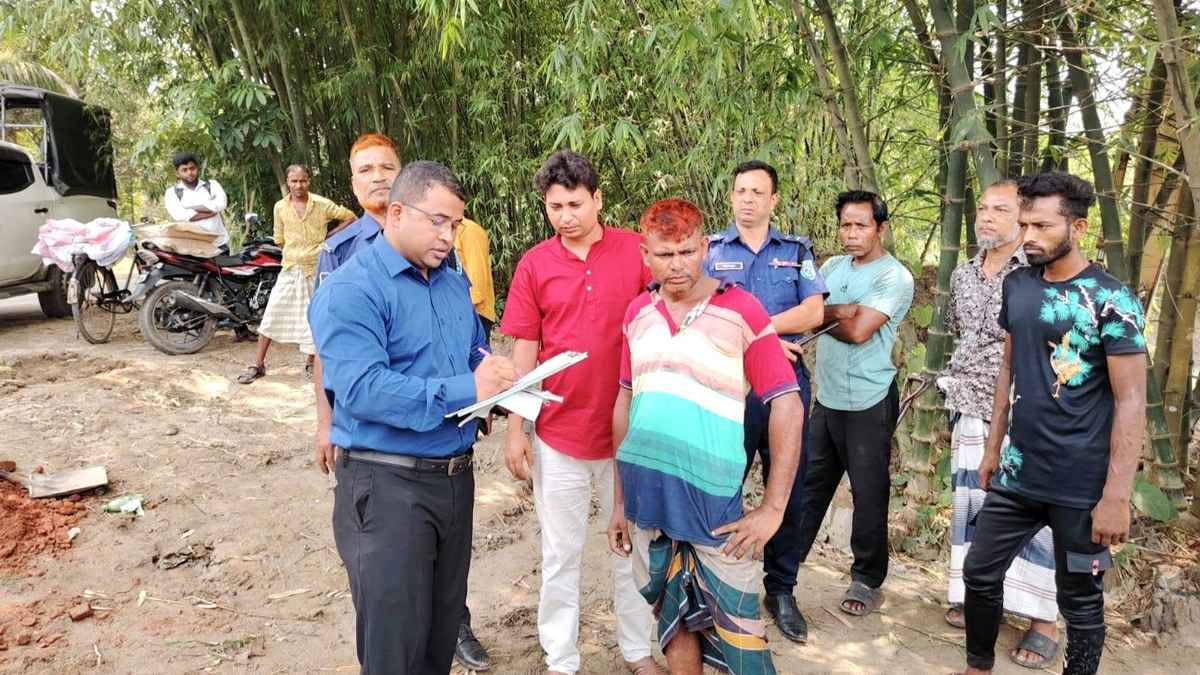 ঠাকুরগাঁওয়ে অবৈধ বালু উত্তোলনে অভিযান, ৯০ হাজার টাকা জরিমানা