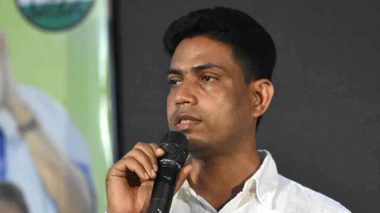 নেপাল সীমান্ত থেকে তৃণমূল প্রার্থী জাহাঙ্গির খান গ্রেফতার 