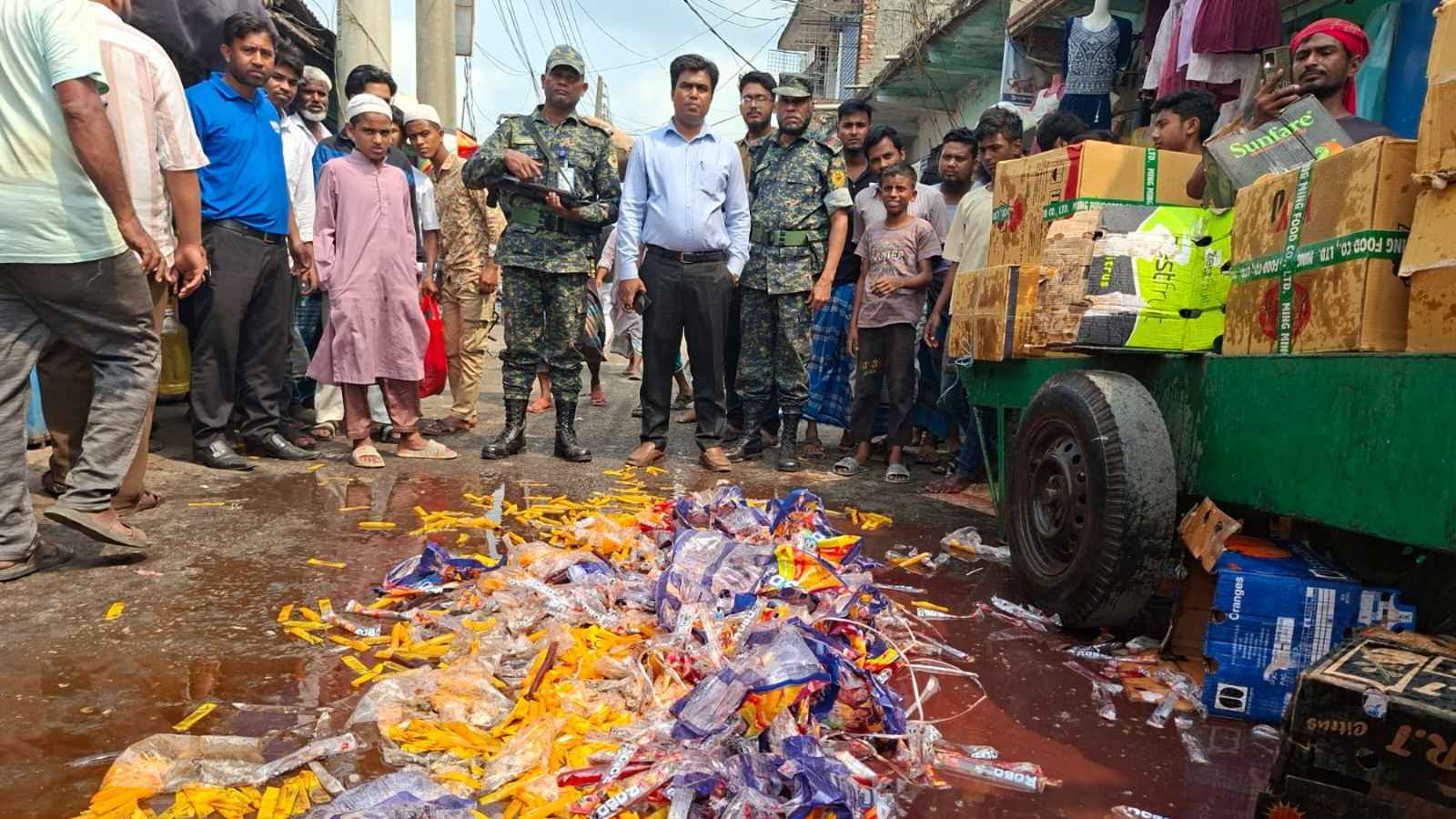 শিশুখাদ্য-মুড়িতে ভেজাল পাওয়ায় দুই প্রতিষ্ঠানের জরিমানা