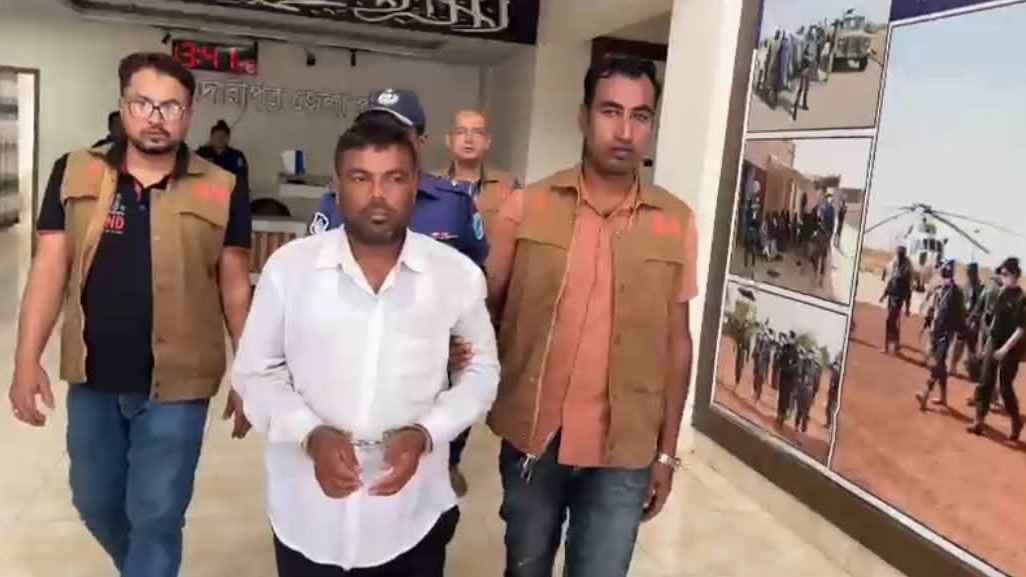 মাদারীপুরে ক্লুলেস হত্যাকাণ্ডের রহস্য উদঘাটন, আসামি গ্রেফতার