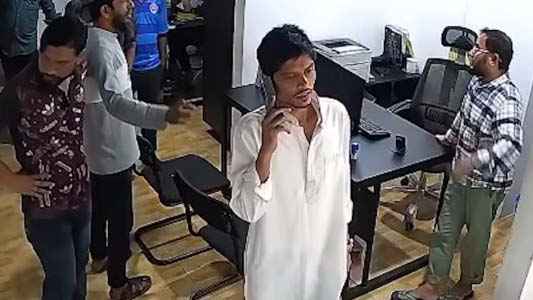 বেডরুমে গিয়ে বউ-বাচ্চাসহ গুলি করে আসার হুমকি দিলেন যুবদল নেতা