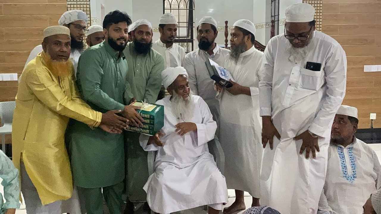 মুন্সিগঞ্জে ইফতার মাহফিলে মুক্তিযোদ্ধা প্রতিমন্ত্রী ইশরাক