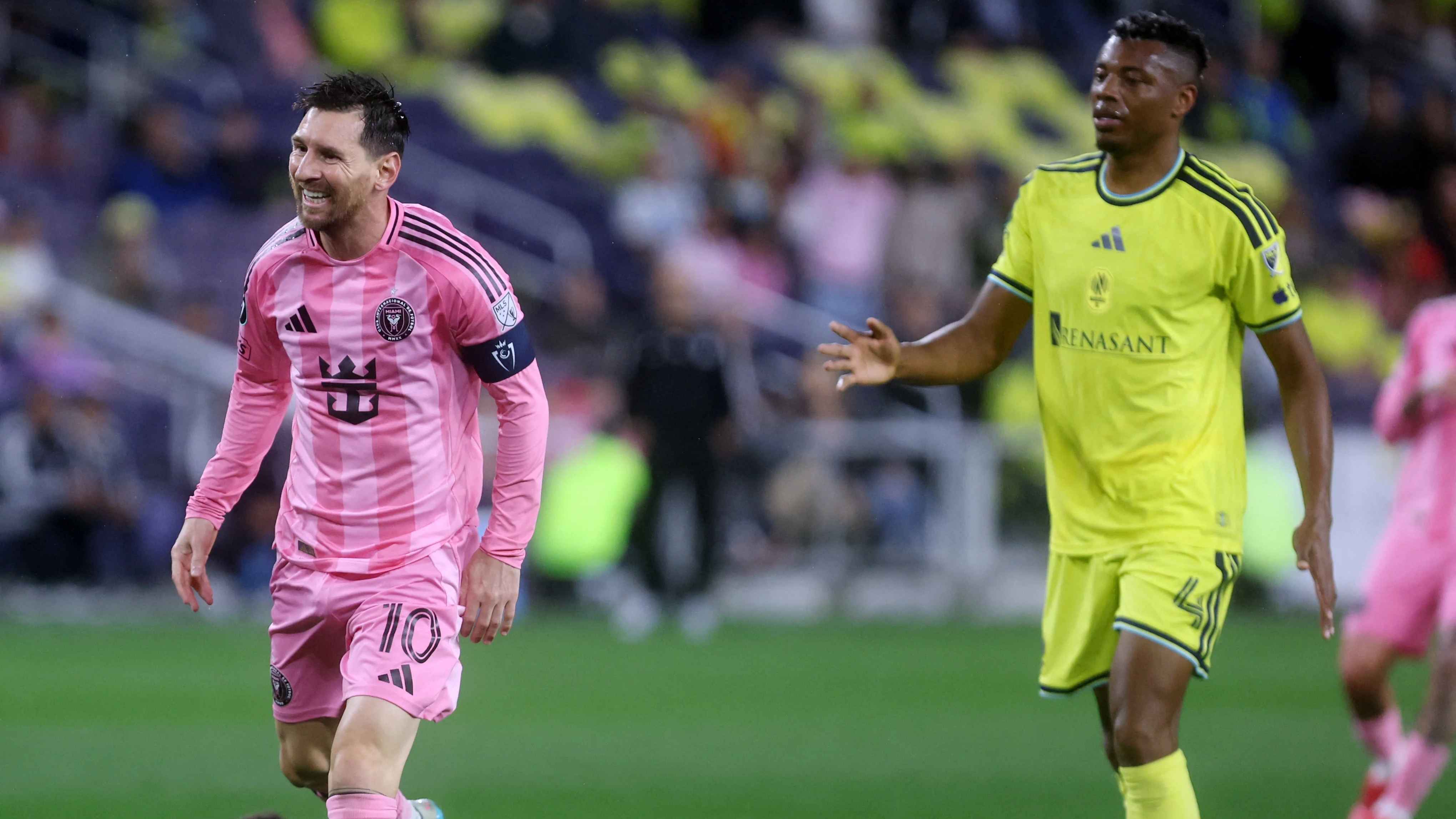 মেসির ৯০০তম গোলের পরও মিয়ামির বিদায়