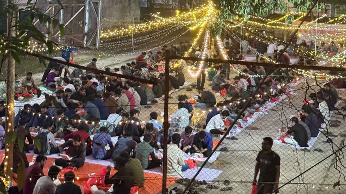 ঢাকা মেডিকেলে ৫০০ শিক্ষার্থী নিয়ে ছাত্রদলের ইফতার মাহফিল