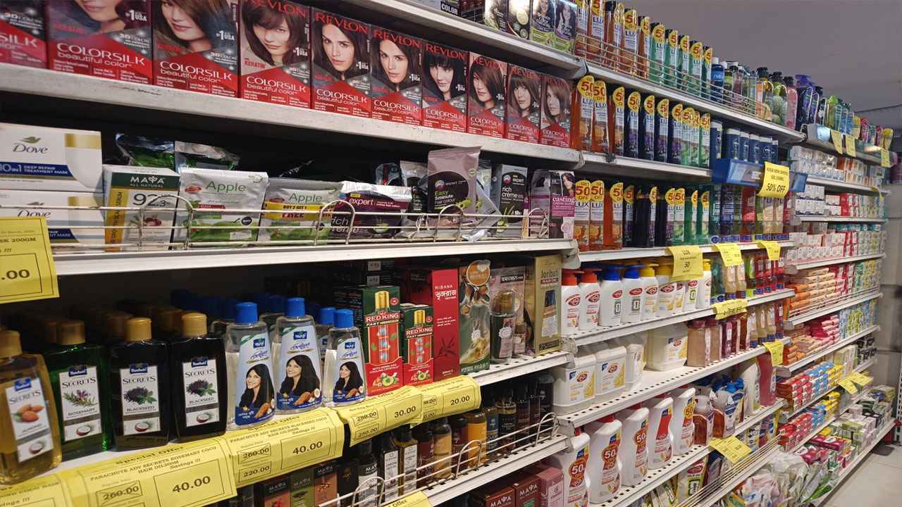 নামিদামি ব্র্যান্ডের মোড়কে নকল প্রসাধনীর দাপট, বাড়ছে স্বাস্থ্যঝুঁকি