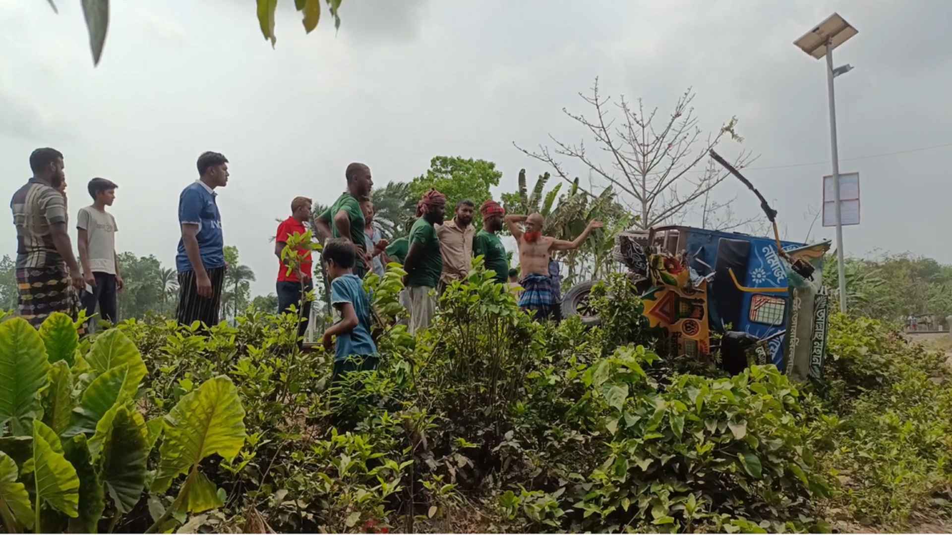 ঝিনাইদহে ট্রেনের ধাক্কায় লাটা হাম্বা চালক নিহত
