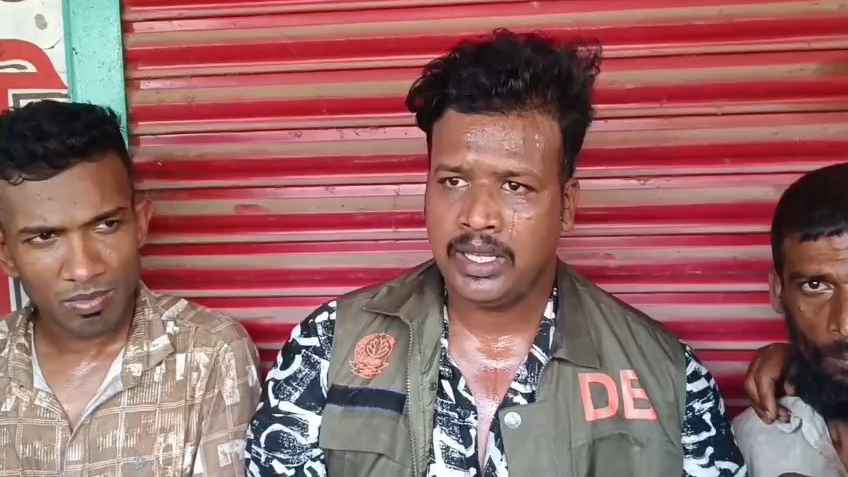 চুয়াডাঙ্গায় চাঁদাবাজির সময় ২ ভুয়া ডিবি পুলিশ আটক