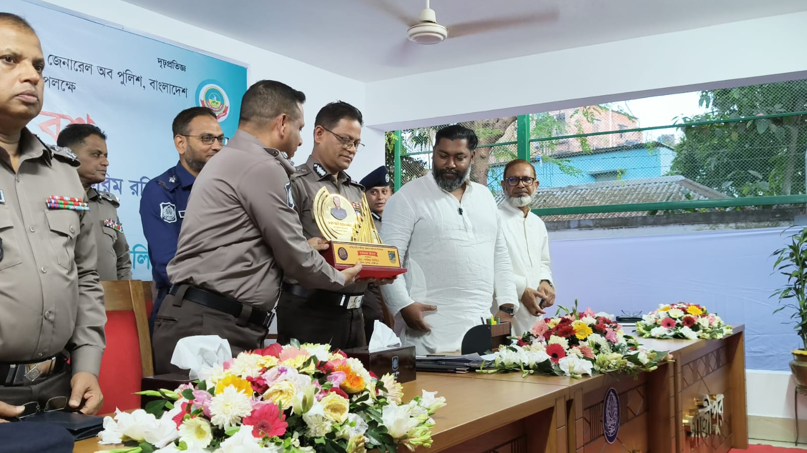 5a2339b1-63ae-4646-b21f-de96dcb6953e