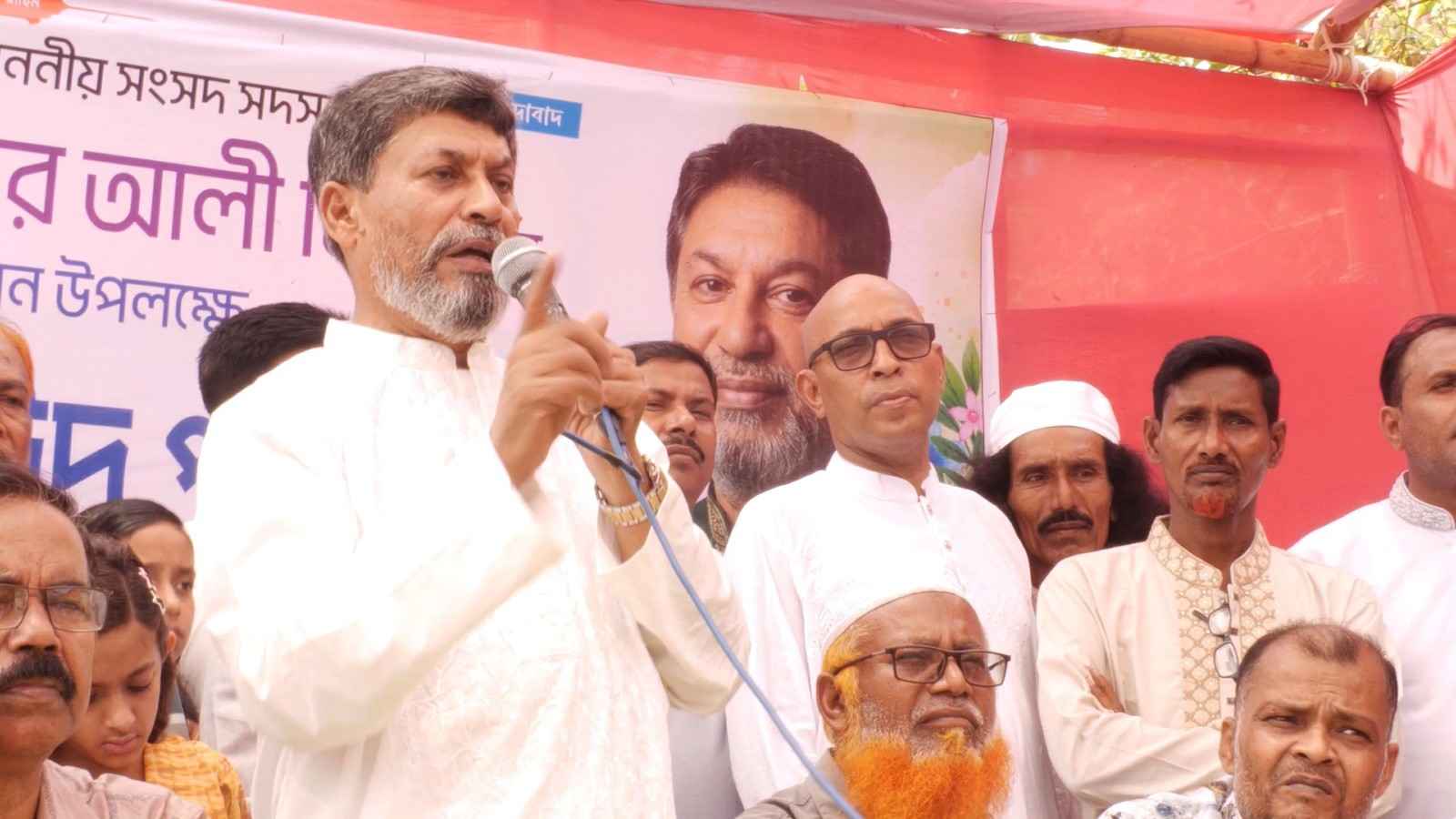 জমির নামজারি করতে এমপির কাছ থেকেও নেওয়া হয় ২৫ হাজার টাকা ঘুষ!