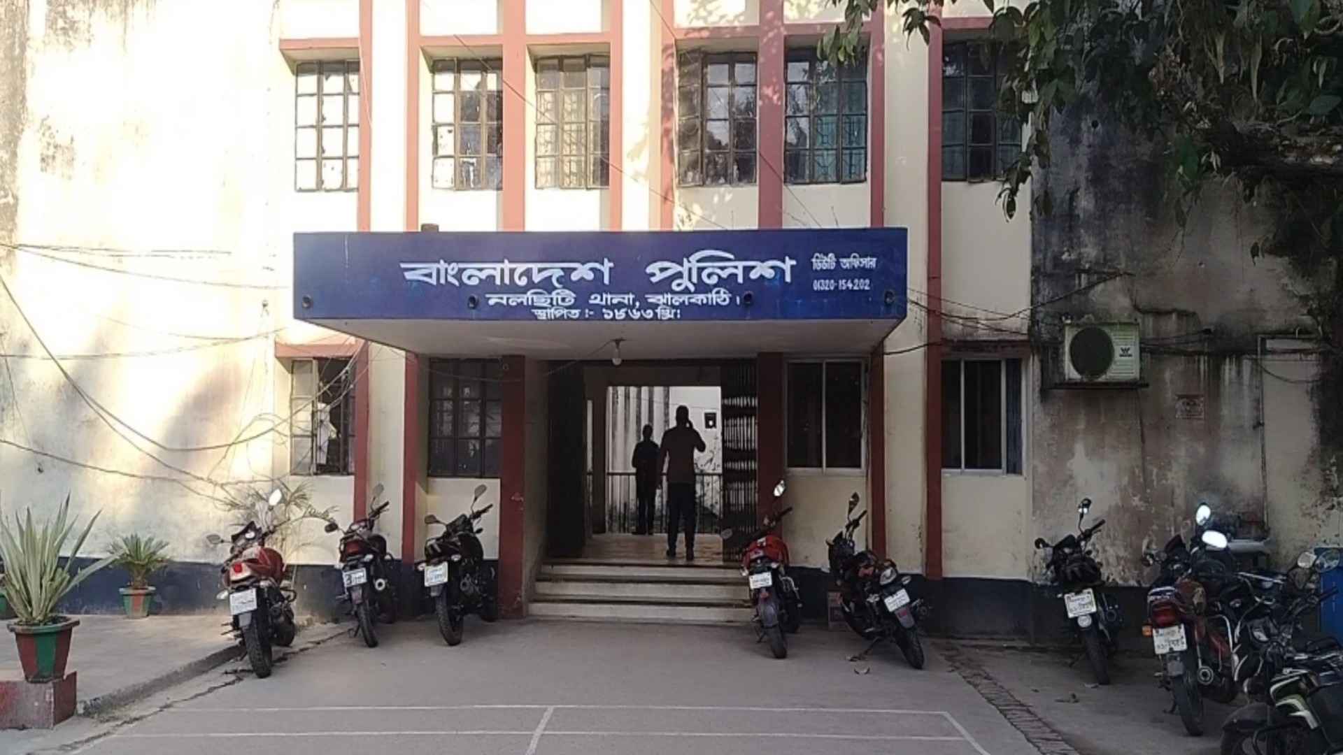 ঋণের দায়ে গলায় ফাঁস দিয়ে যুবকের আত্মহত্যা
