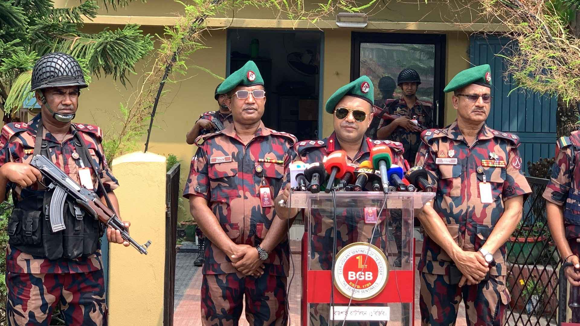 রাজশাহীতে জ্বালানি তেলের পাচাররোধে পাম্প পাহারা দিচ্ছে বিজিবি