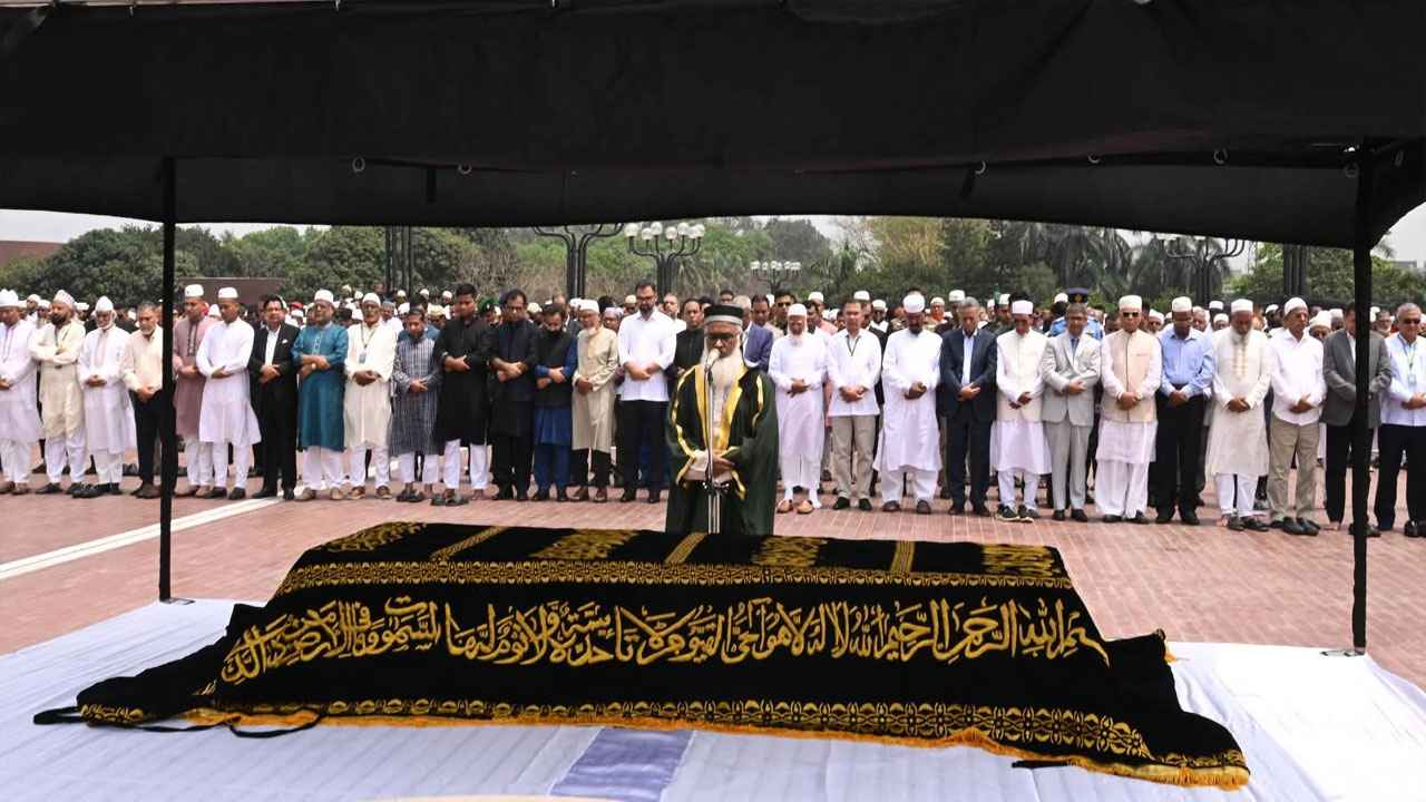 সংসদের দক্ষিণ প্লাজায় স্পিকারের স্ত্রীর জানাজা, অংশ নেন প্রধানমন্ত্রী