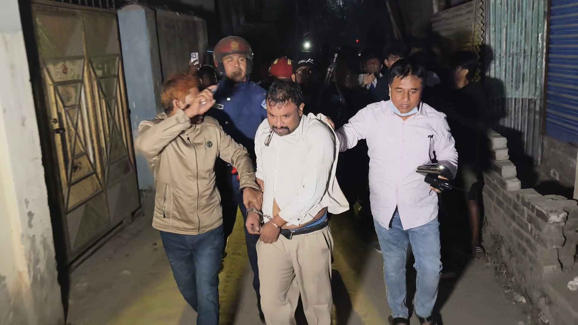 জামালপুরে স্ত্রীকে হত্যার পর পোড়ানোর চেষ্টা, আইনজীবী, স্বামী আটক