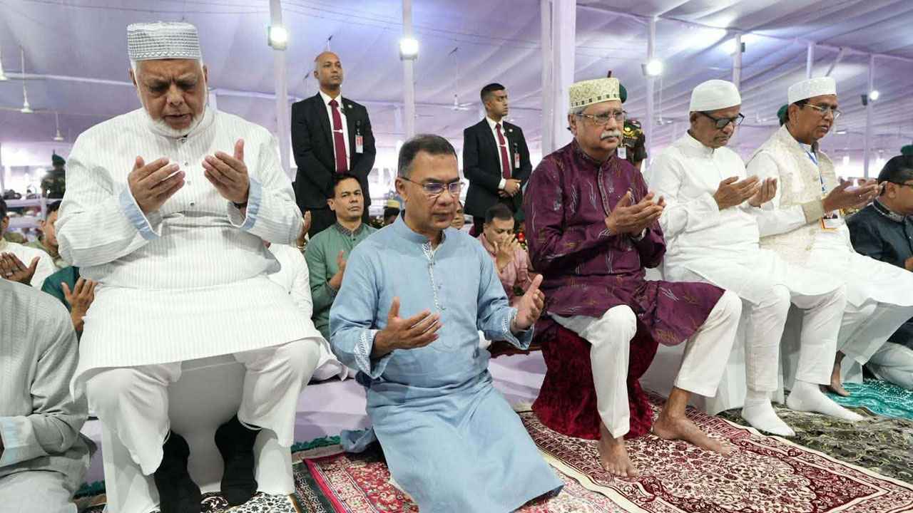 ৩৫ বছর পর জাতীয় ঈদগাহে প্রধানমন্ত্রীর নামাজ আদায়