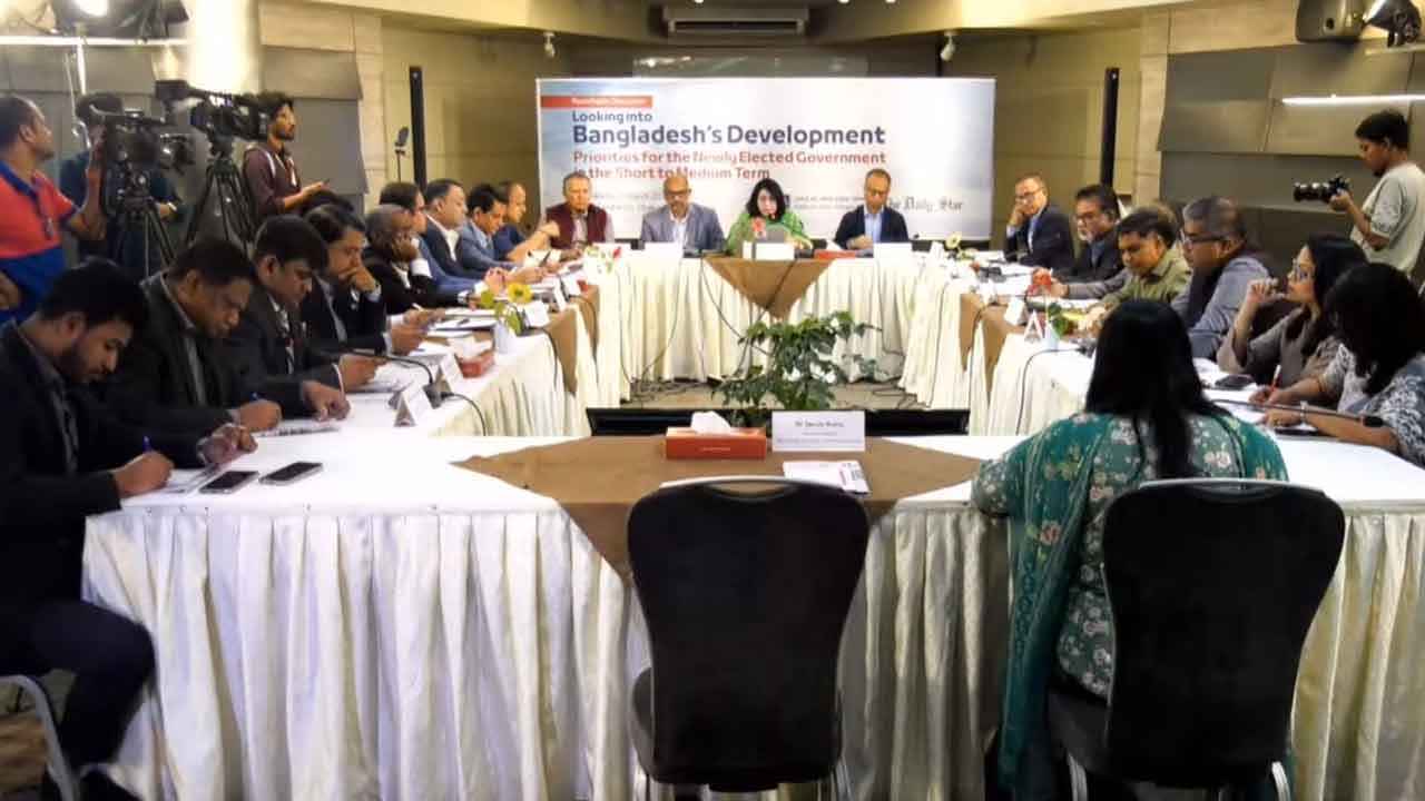 চাপের মুখে অর্থনীতি, নতুন সরকারের কঠিন চ্যালেঞ্জ