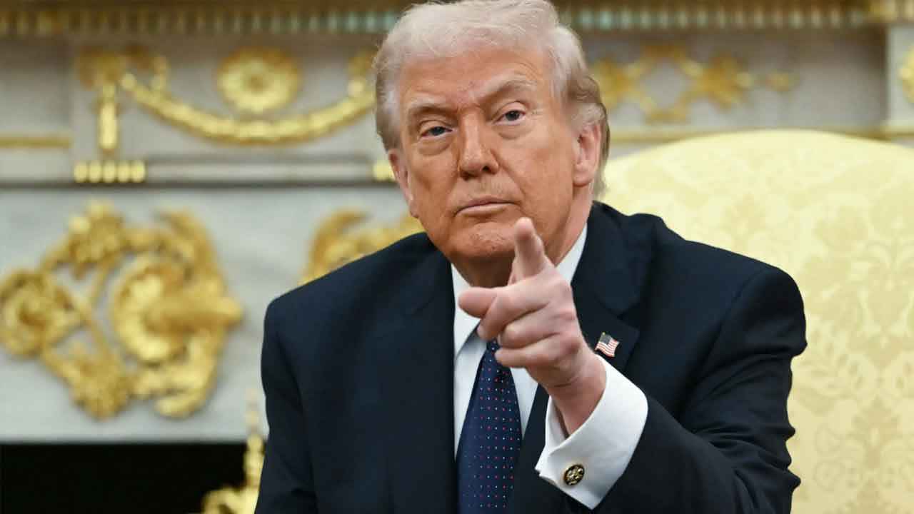 ইরানকে বিশ্বকাপ থেকে সরে যাওয়ার পরামর্শ ট্রাম্পের