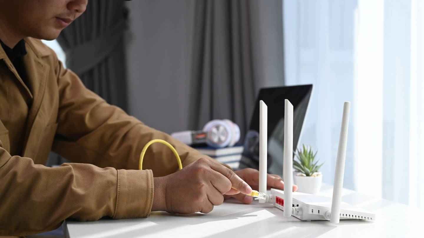 সিঙ্গেল ব্যান্ড বনাম ডুয়েল ব্যান্ড রাউটার: আপনার জন্য কোনটি সেরা?