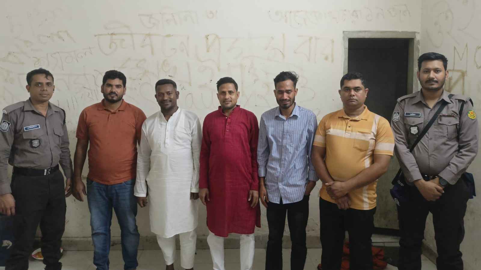 আগারগাঁওয়ে আ.লীগের মিছিল থেকে আটক ৫