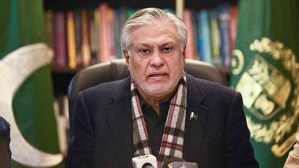 হরমুজে আরও ২০ পাকিস্তানি জাহাজ চলাচলের অনুমতি