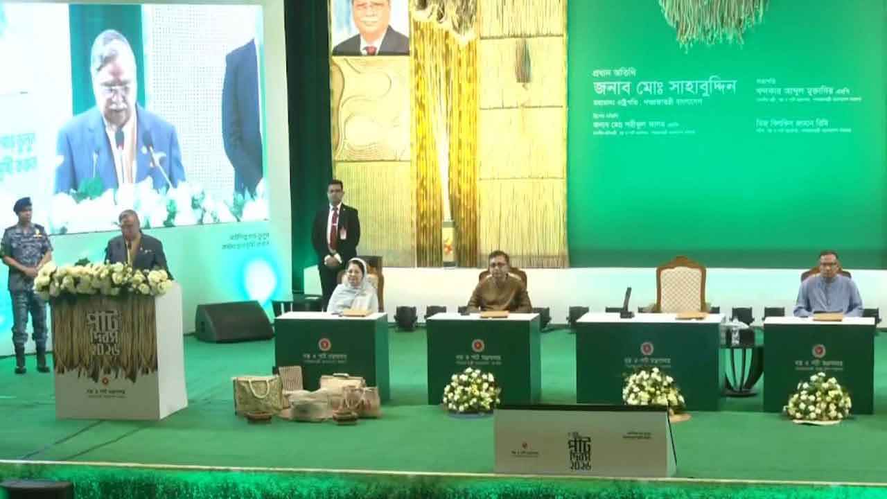 হাজারো প্রাণের বিনিময়ে গণতন্ত্রের ধারায় ফিরেছে বাংলাদেশ: রাষ্ট্রপতি