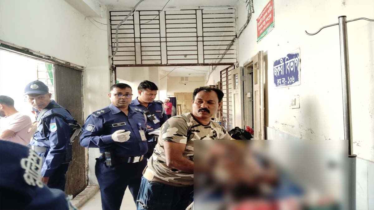 দোহারে তুচ্ছ ঘটনাকে কেন্দ্র করে একজন কুপিয়ে হত্যা