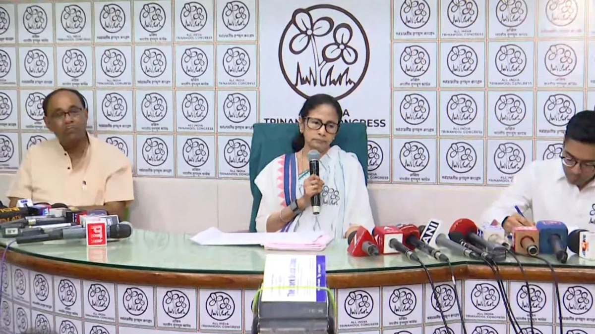 ২৯১ আসনে প্রার্থী দিল তৃণমূল, ভবনীপুরে মমতা বনাম শুভেন্দু