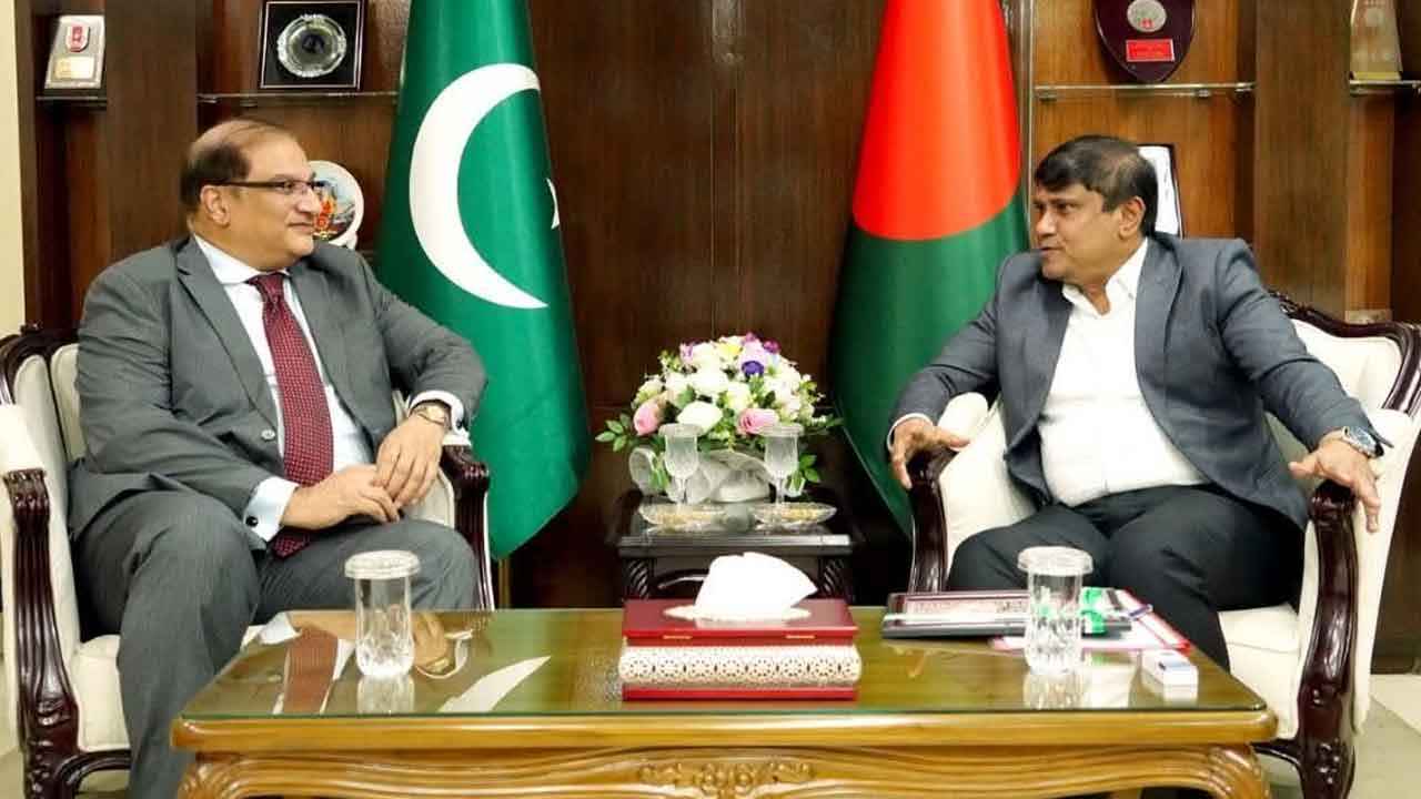 প্রতিরক্ষা উপদেষ্টার সঙ্গে পাকিস্তানের হাইকমিশনারের সাক্ষাৎ