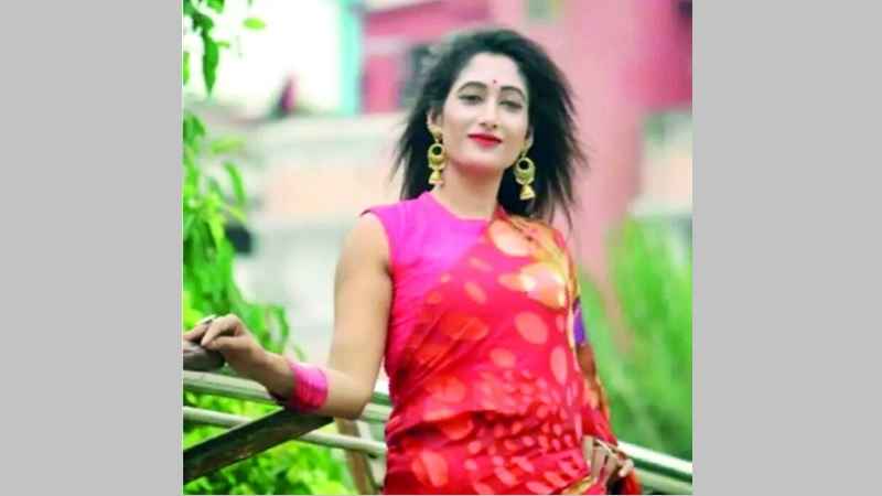 সাভারে ‘জয় বাংলা’ স্লোগান দিয়ে গ্রেফতার মডেল মিষ্টি রিমান্ডে