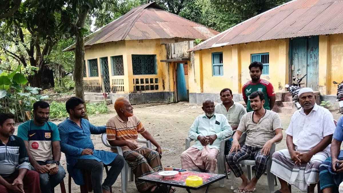 লালপুরে পদ্মা নদীর ভাঙন ও অবৈধ বালু উত্তোলন ঠেকাতে কমিটি