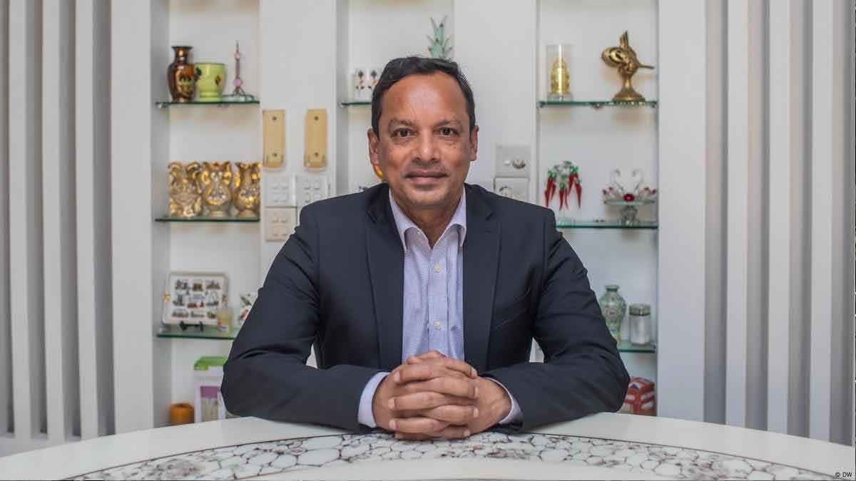 কূটনীতিকও ছিলেন নতুন অ্যাটর্নি জেনারেল