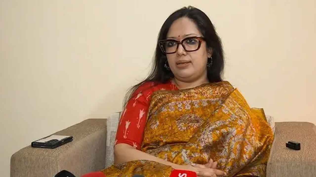 সংরক্ষিত নারী আসনের নির্বাচনে কোনো জোটে থাকবেন না রুমিন ফারহানা