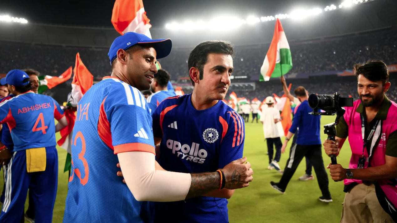 ভারতের বিশ্বকাপ শিরোপা যে দুজন ব্যক্তিকে উৎসর্গ করলেন গম্ভীর