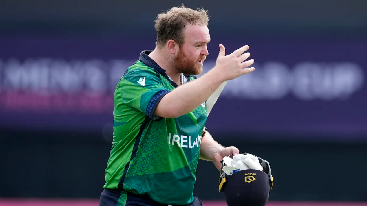 নেতৃত্ব ছাড়ার ঘোষণা স্টার্লিংয়ের