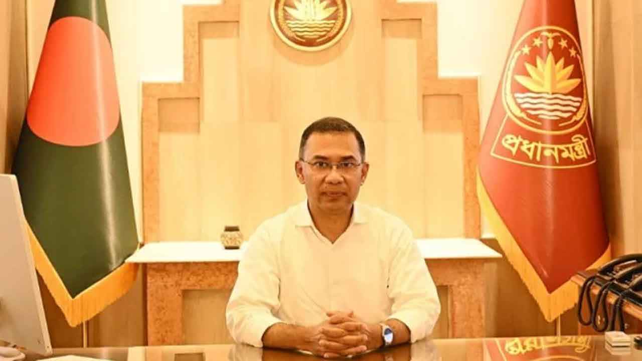 জ্বালানি মজুত ও চোরাচালান রোধে কঠোর ব্যবস্থার নির্দেশ প্রধানমন্ত্রীর