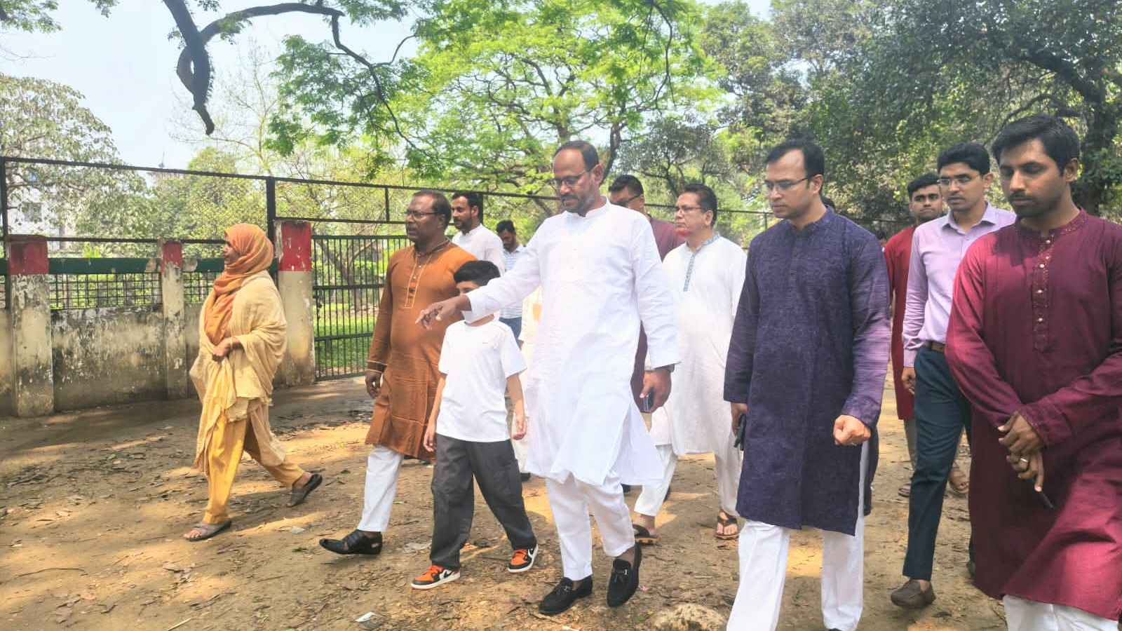 জাতীয় চিড়িয়াখানা পরিদর্শন করলেন প্রাণিসম্পদ প্রতিমন্ত্রী