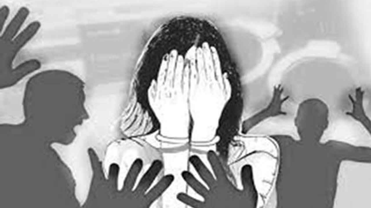 গত সাড়ে তিন বছরে নারী ও শিশু নির্যাতন সংক্রান্ত ৮৩ হাজার ২১৭ কল