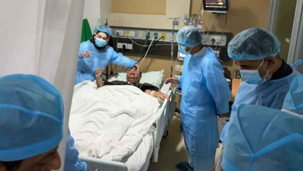 আপাতত সিঙ্গাপুর নেওয়া হচ্ছে না মির্জা আব্বাসকে