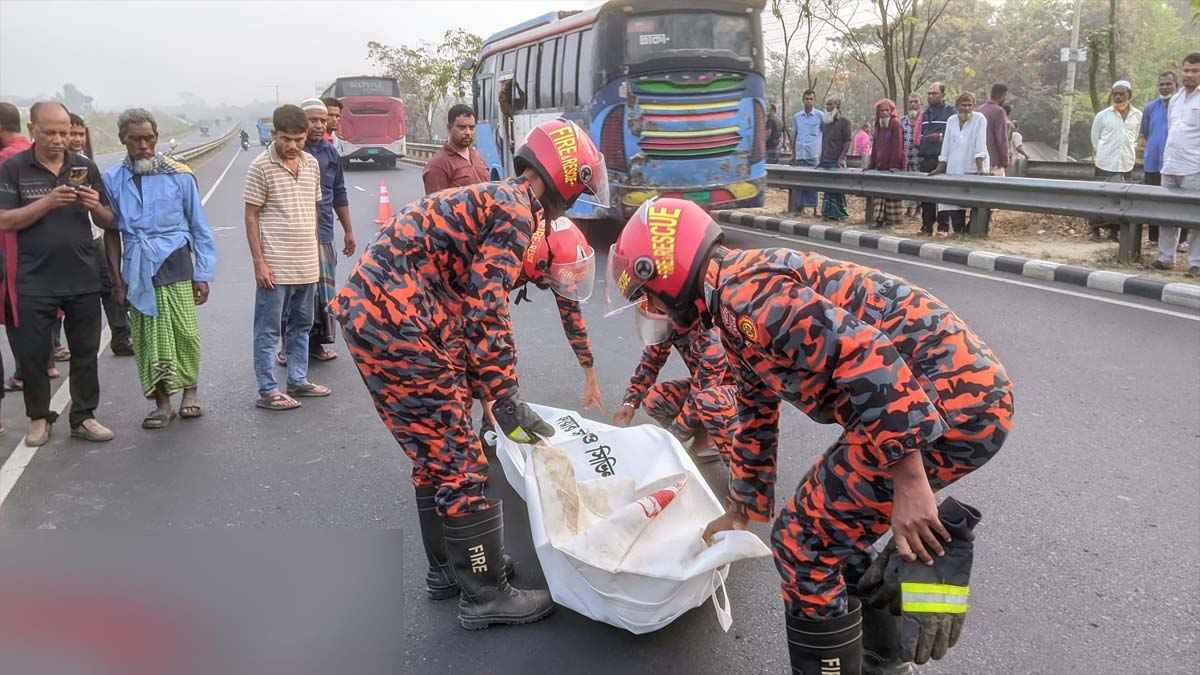 মুন্সিগঞ্জে দ্রুতগতির মোটরসাইকেল নিয়ন্ত্রণ হারিয়ে চালক নিহত