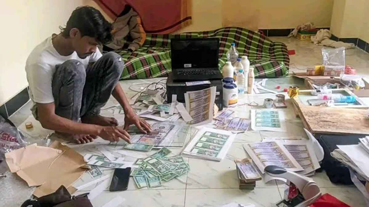 কক্সবাজারে জাল টাকা তৈরির সরঞ্জামসহ যুবক আটক