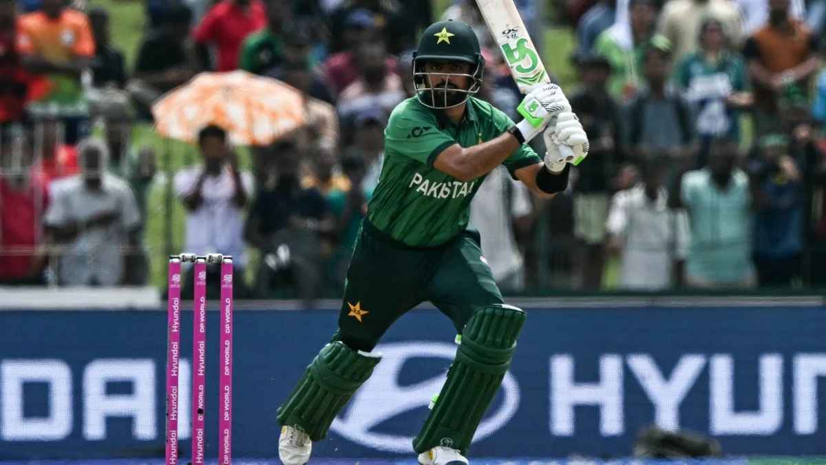 ‘বাংলাদেশের বিপক্ষে কি হারতে চান? অবশ্যই বাবরকে খেলান’