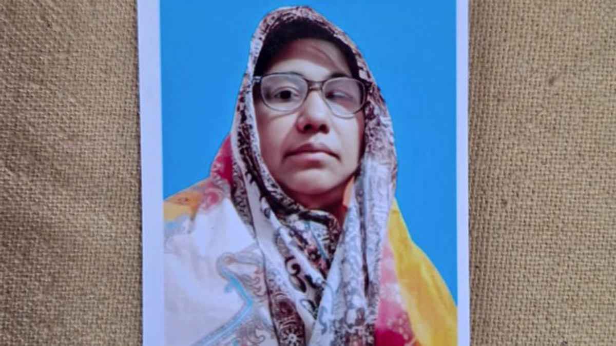 বরিশালে ট্রাকের চাপায় নারী নিহত