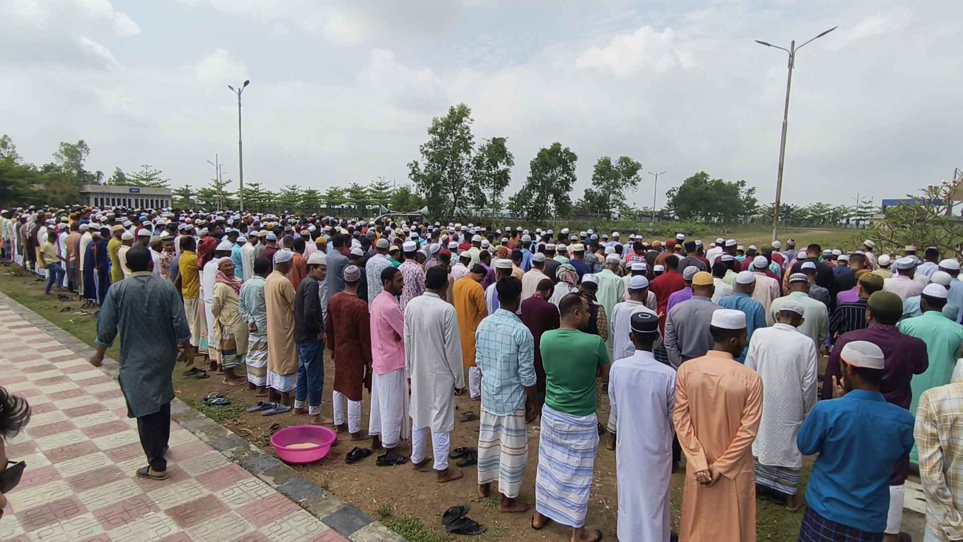 জামালপুরে সেতু ভেঙে নিহত ৫ শিশুর দাফন সম্পন্ন, চার সদস্যের তদন্ত কমিটি