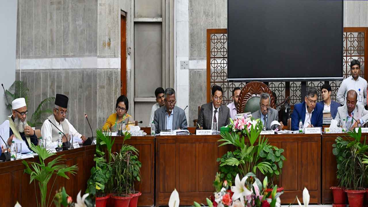 গণভোট অধ্যাদেশ উত্থাপন নিয়ে বিএনপির ‘না’, জামায়াতের ‘আপত্তি’