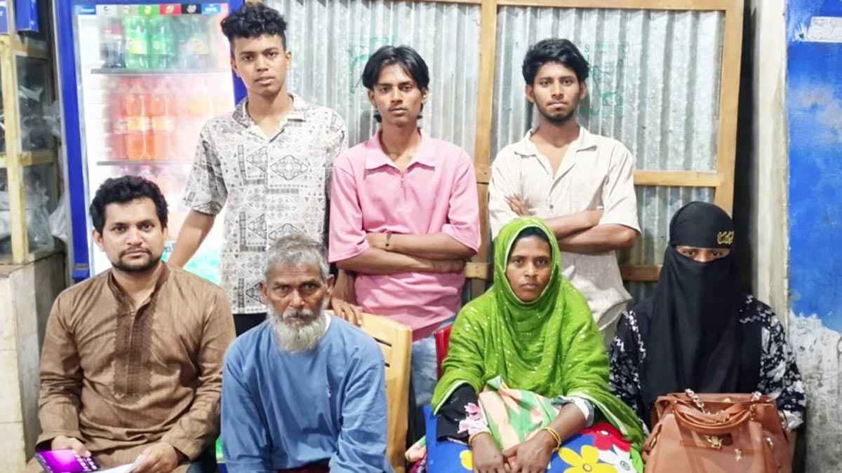 ব্রাহ্মণবাড়িয়া বাতিঘরের প্রচেষ্টায় পরিবারের কাছে ফিরলেন ধলাই মিয়া